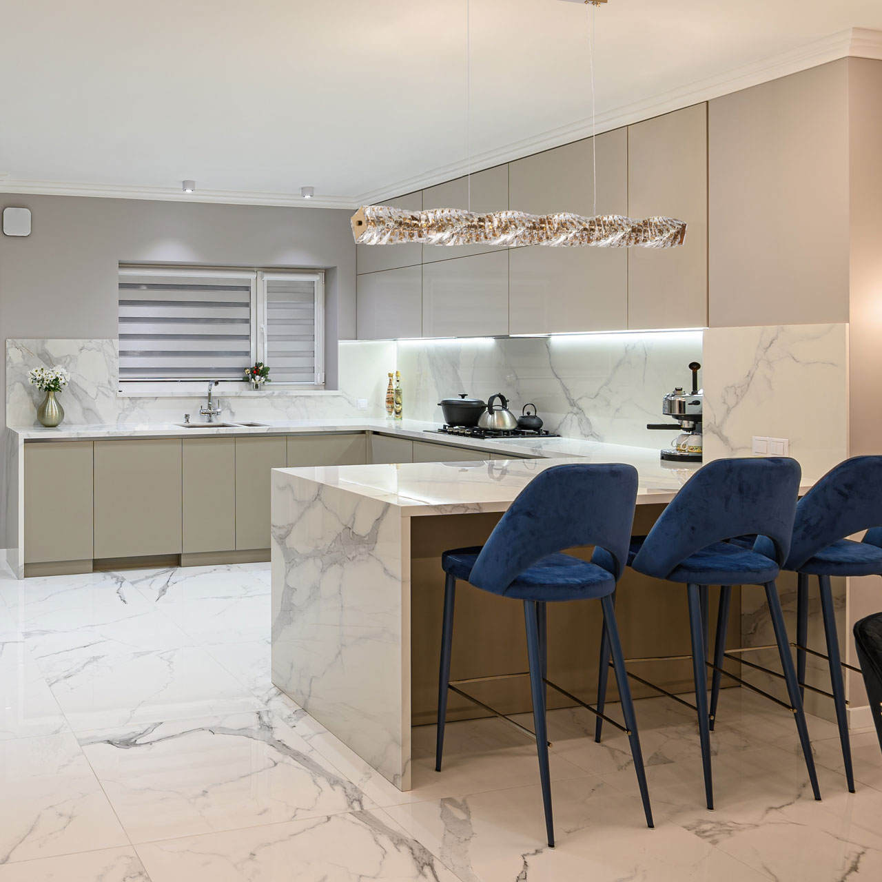 картинка 498016901 MW-light Гослар Подвесной светильник от магазина pro-decor.kz