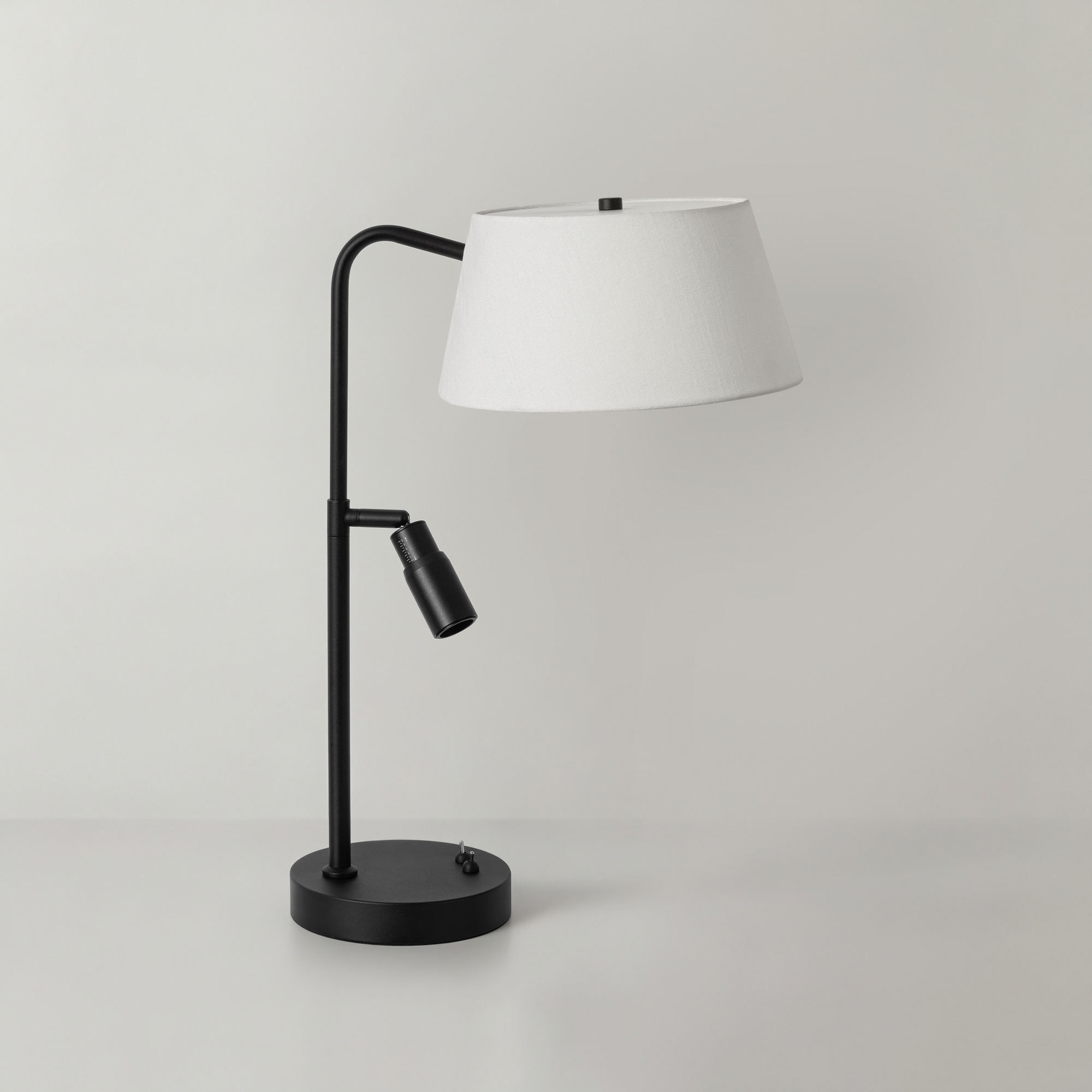 картинка Настольный светильник Freya FR2066TL-L40B FLINT от магазина pro-decor.kz