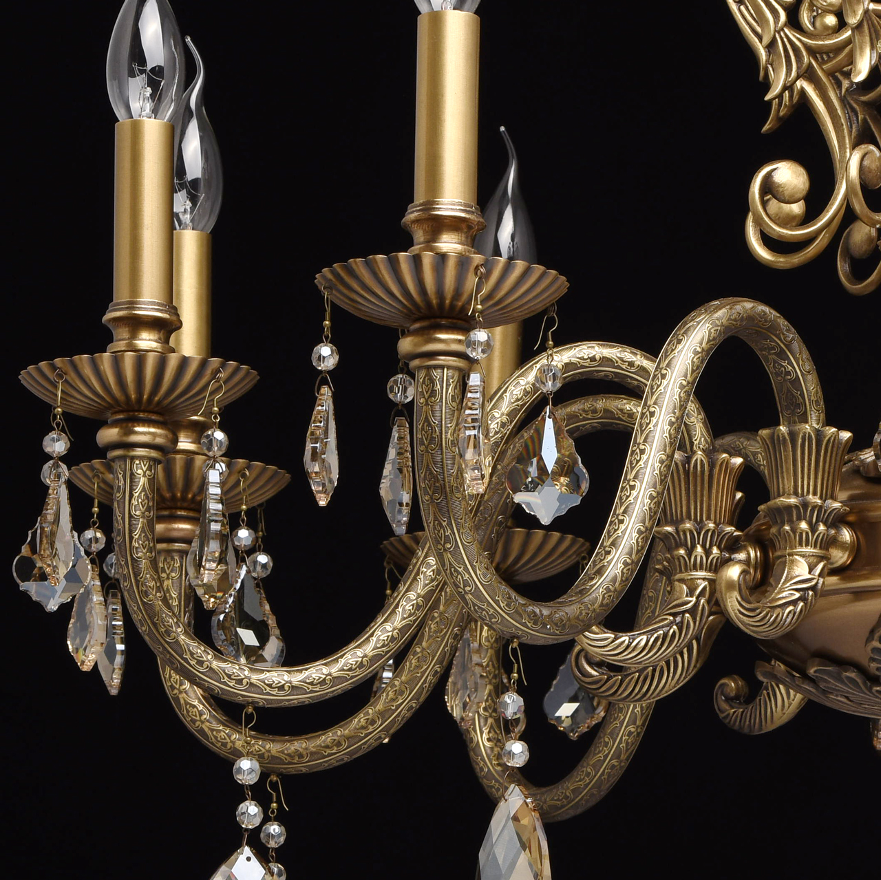 картинка Подвесная люстра Chiaro Габриэль 491011110 от магазина pro-decor.kz