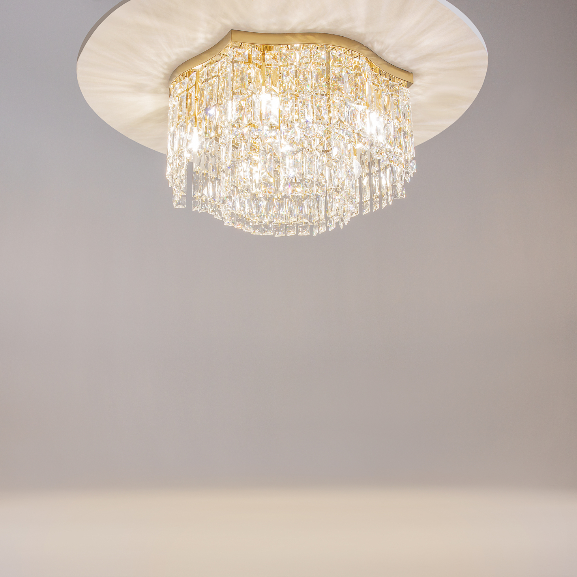картинка Потолочный светильник Maytoni DIA005CL-06G магазин pro-decor.kz являющийся официальным дистрибьютором в Казахстане картинка Потолочный светильник Maytoni DIA005CL-06G от магазина pro-decor.kz