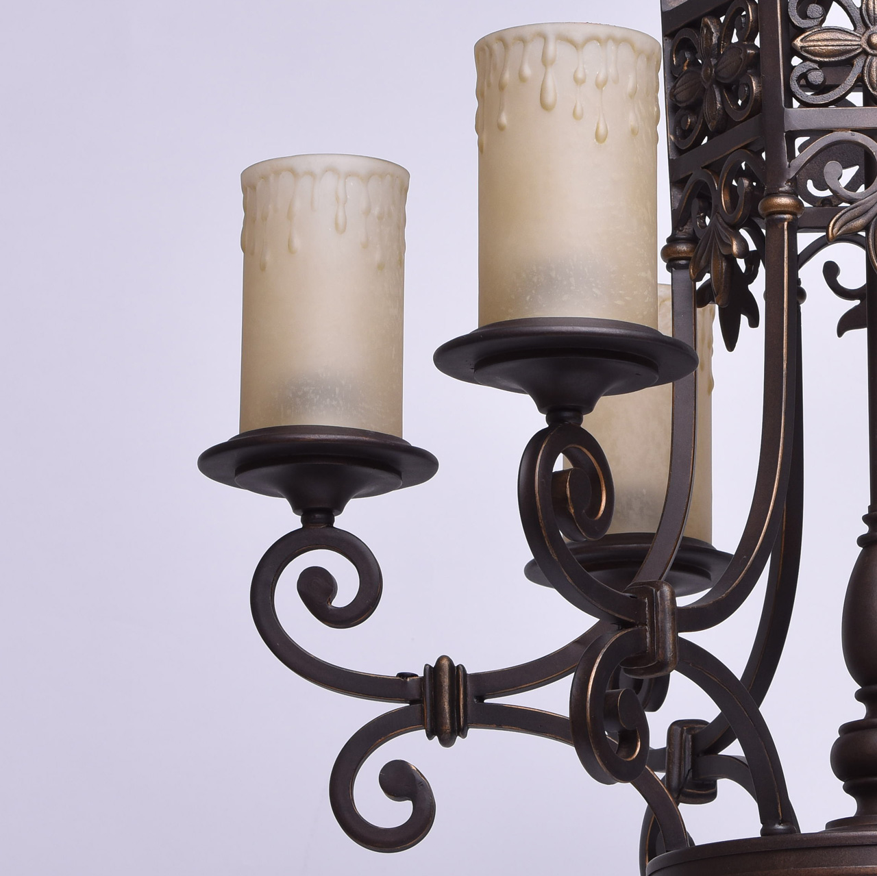 картинка Подвесная люстра Chiaro Айвенго 382011606 от магазина pro-decor.kz