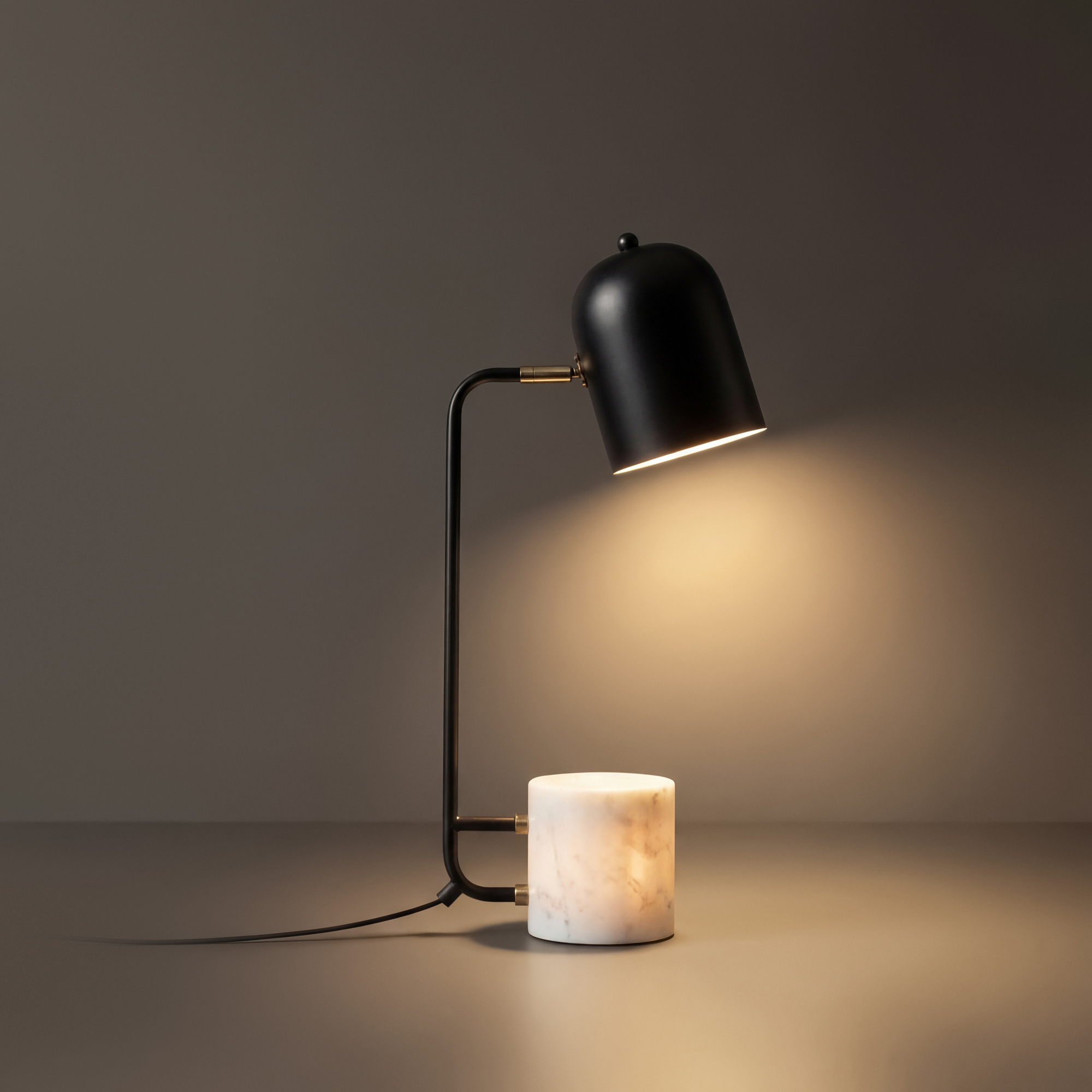 картинка Настольный светильник Freya FR5279TL-01B1 от магазина pro-decor.kz