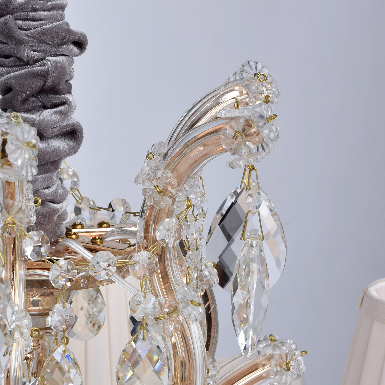 картинка Подвесная люстра Chiaro Даниэль 479010718 от магазина pro-decor.kz