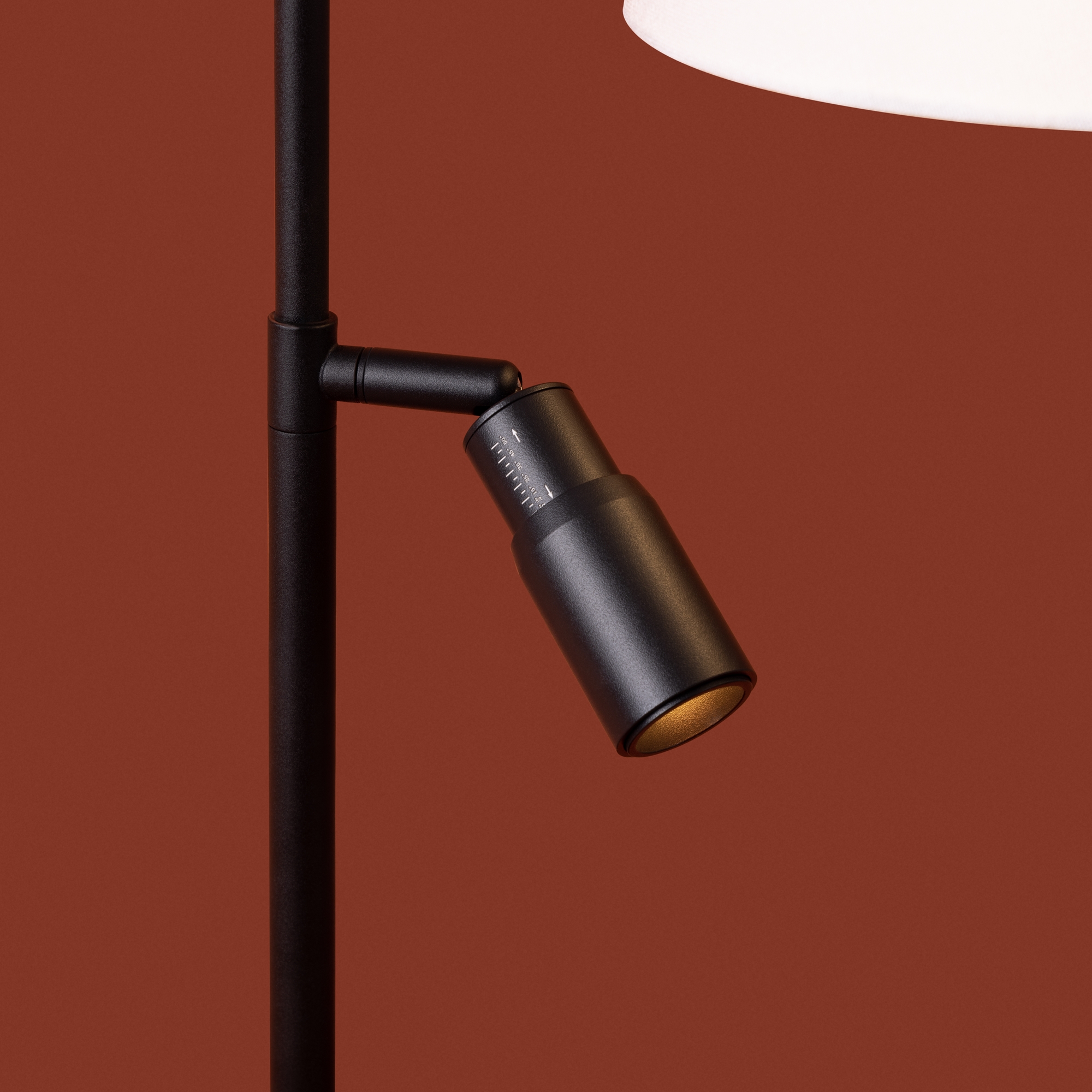 картинка Настольный светильник Freya FR2066TL-L40B FLINT магазин pro-decor.kz являющийся официальным дистрибьютором в Казахстане картинка Настольный светильник Freya FR2066TL-L40B FLINT от магазина pro-decor.kz