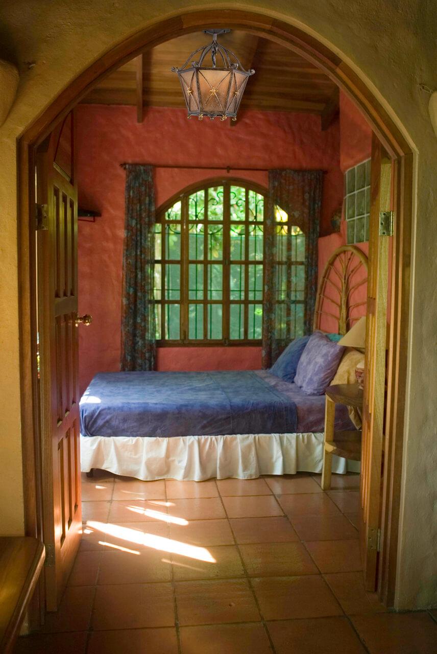 картинка Потолочный светильник Chiaro Айвенго 382012503 от магазина pro-decor.kz