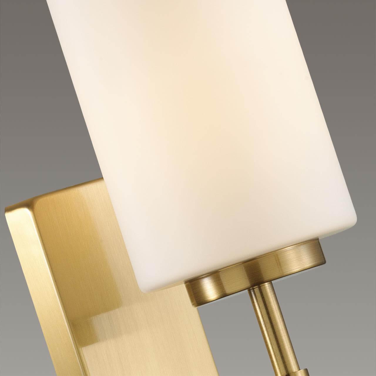 картинка Бра Odeon Light Hall Kasali 4990/1W от магазина pro-decor.kz