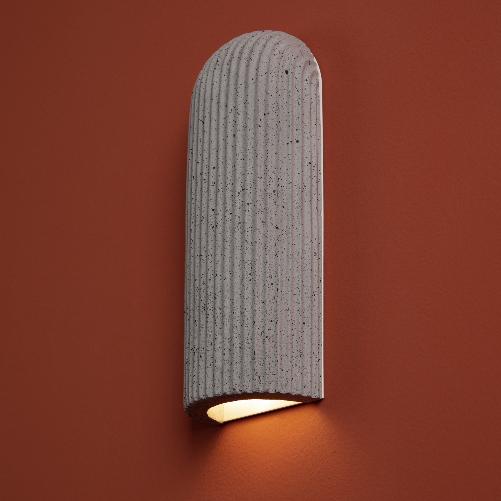 картинка Настенный светильник (бра) Freya FR5582WL-01GF1 Terra от магазина pro-decor.kz