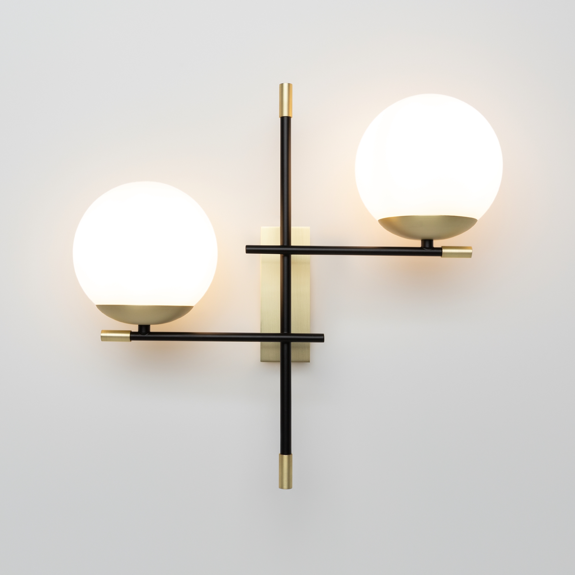 картинка Бра Maytoni Nostalgia MOD050WL-02G от магазина pro-decor.kz