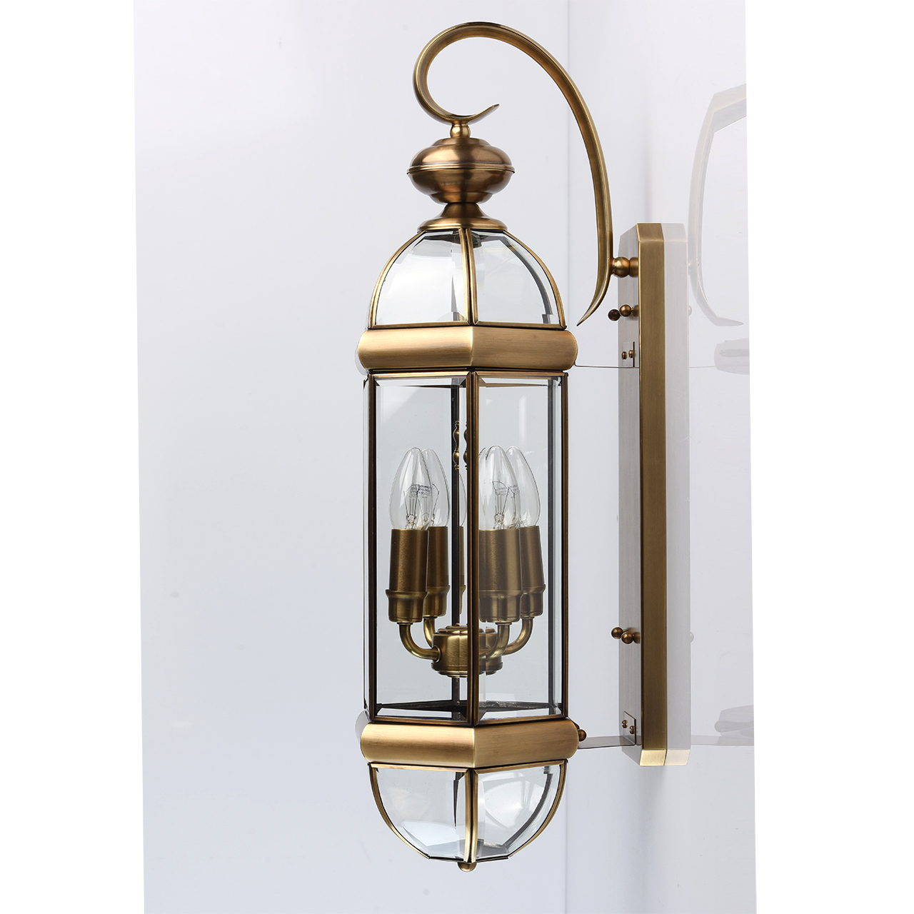 картинка Уличный настенный светильник Chiaro Мидос 802020504 от магазина pro-decor.kz