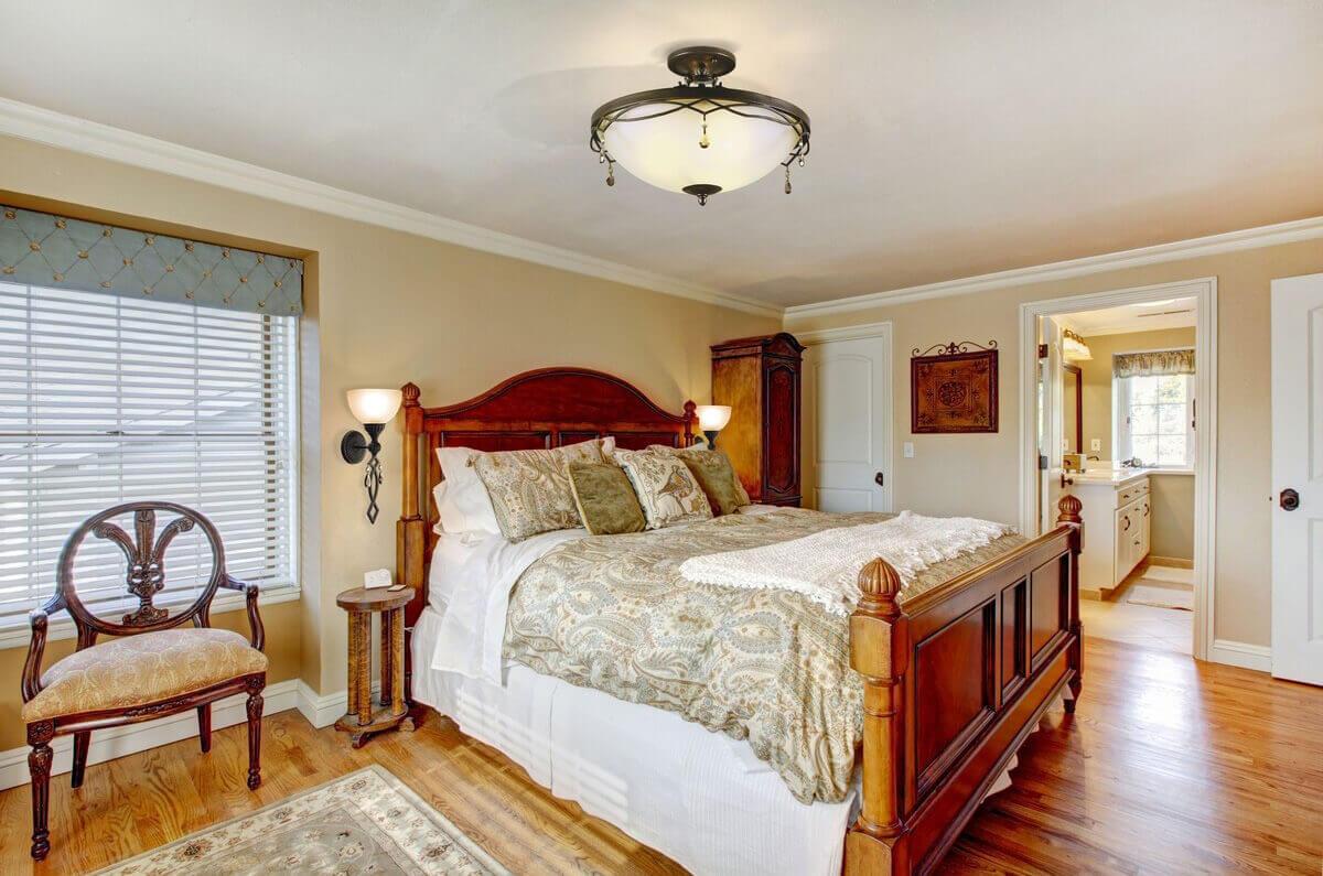 картинка Бра Chiaro Айвенго 382020301 от магазина pro-decor.kz