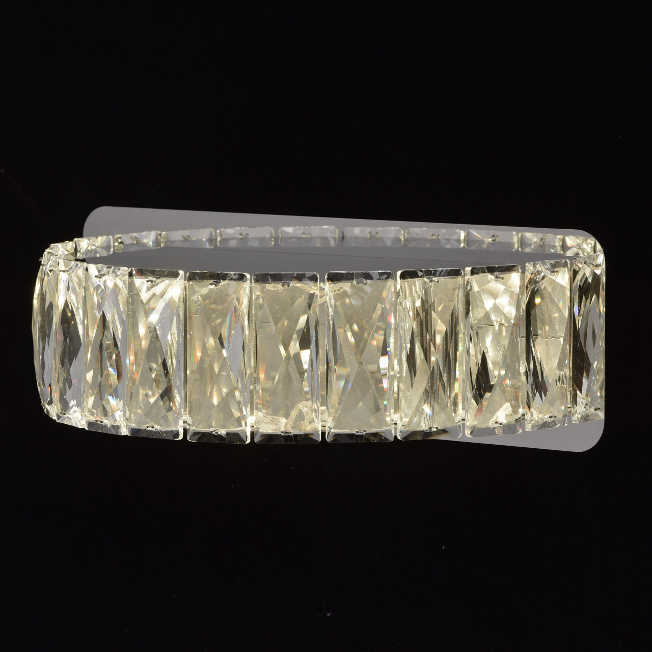 картинка Настенный светодиодный светильник Chiaro Гослар 498023001 от магазина pro-decor.kz