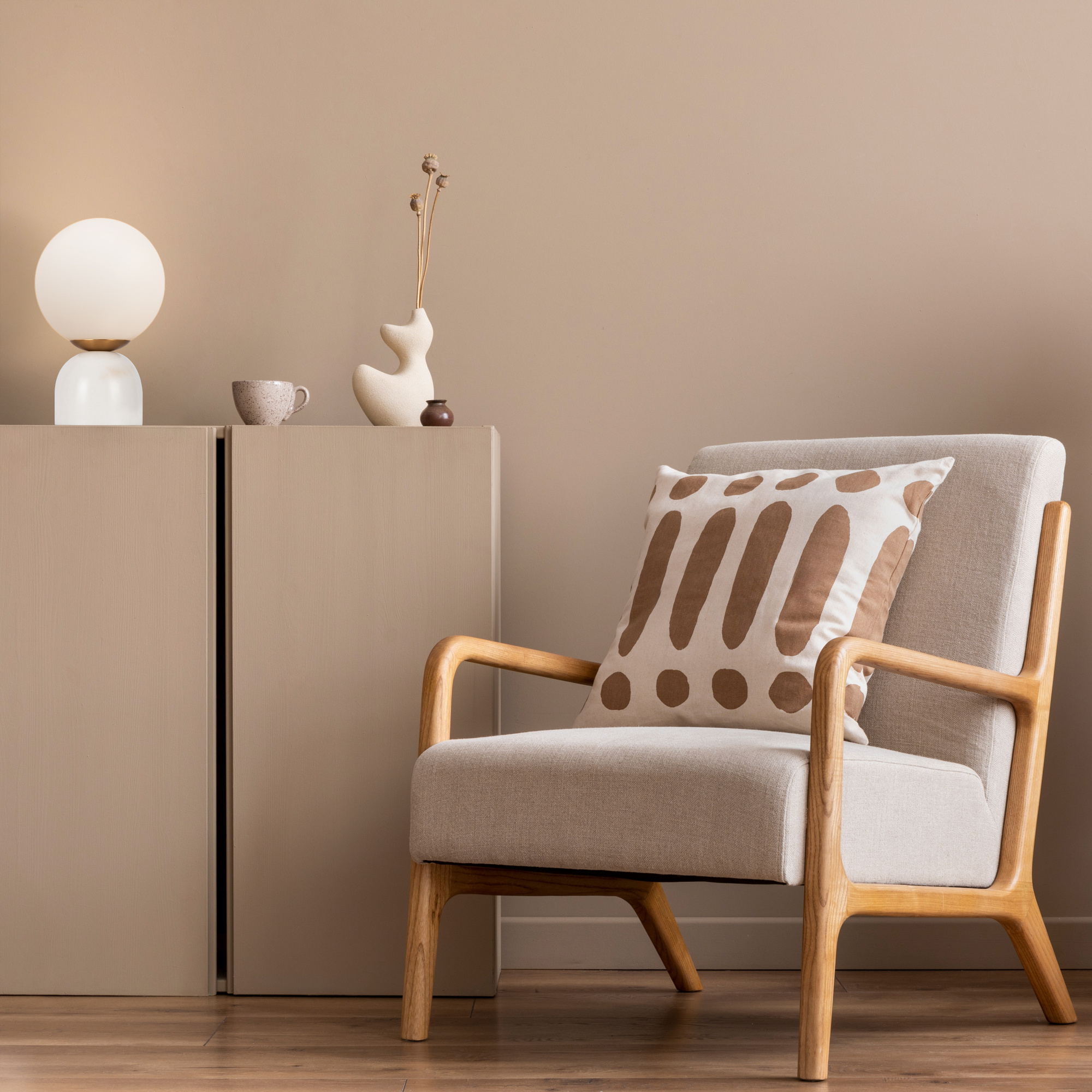 картинка Настольный светильник Freya FR5288TL-01W магазин pro-decor.kz являющийся официальным дистрибьютором в Казахстане картинка Настольный светильник Freya FR5288TL-01W от магазина pro-decor.kz