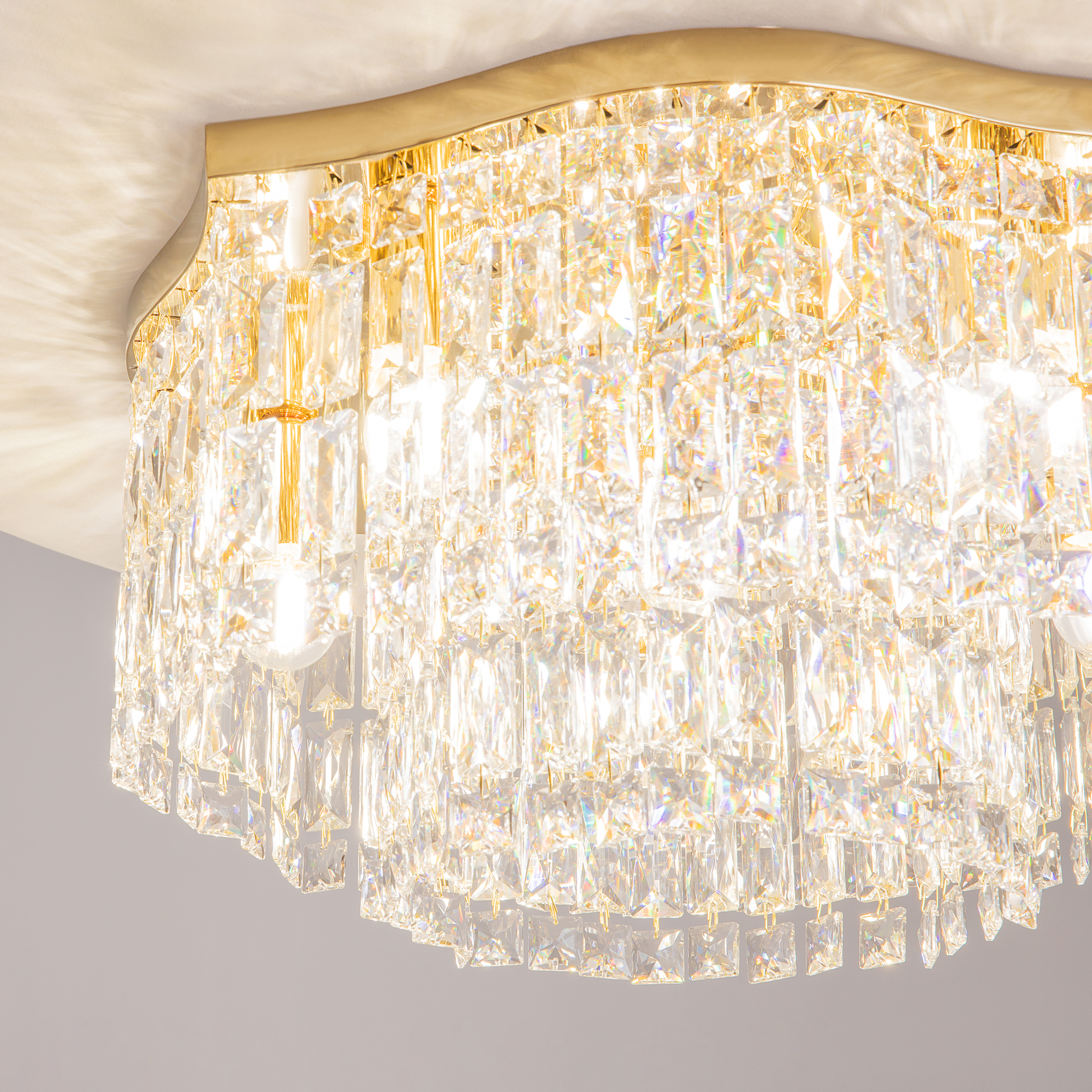 картинка Потолочный светильник Maytoni DIA005CL-06G магазин pro-decor.kz являющийся официальным дистрибьютором в Казахстане картинка Потолочный светильник Maytoni DIA005CL-06G от магазина pro-decor.kz