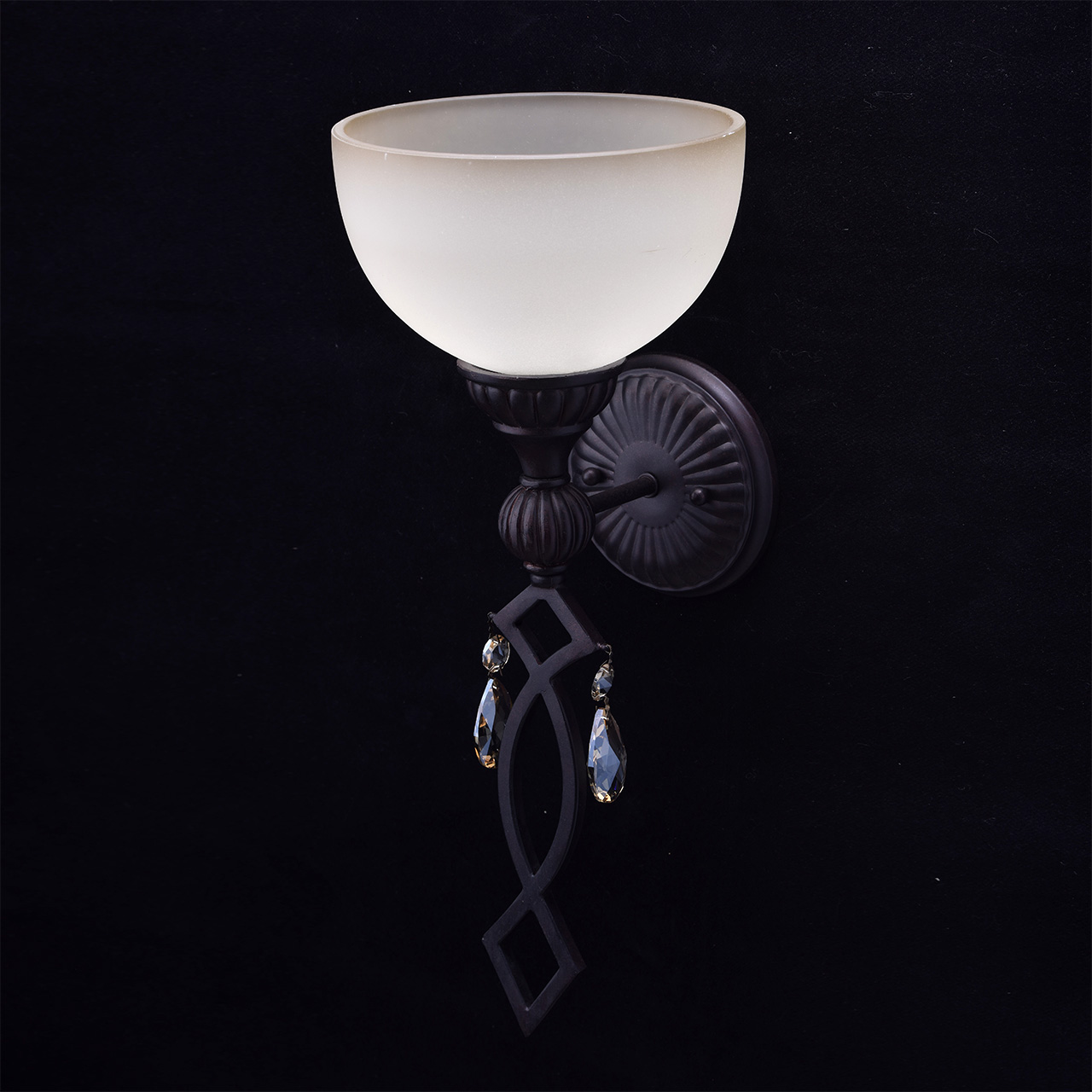 картинка Бра Chiaro Айвенго 382020301 от магазина pro-decor.kz