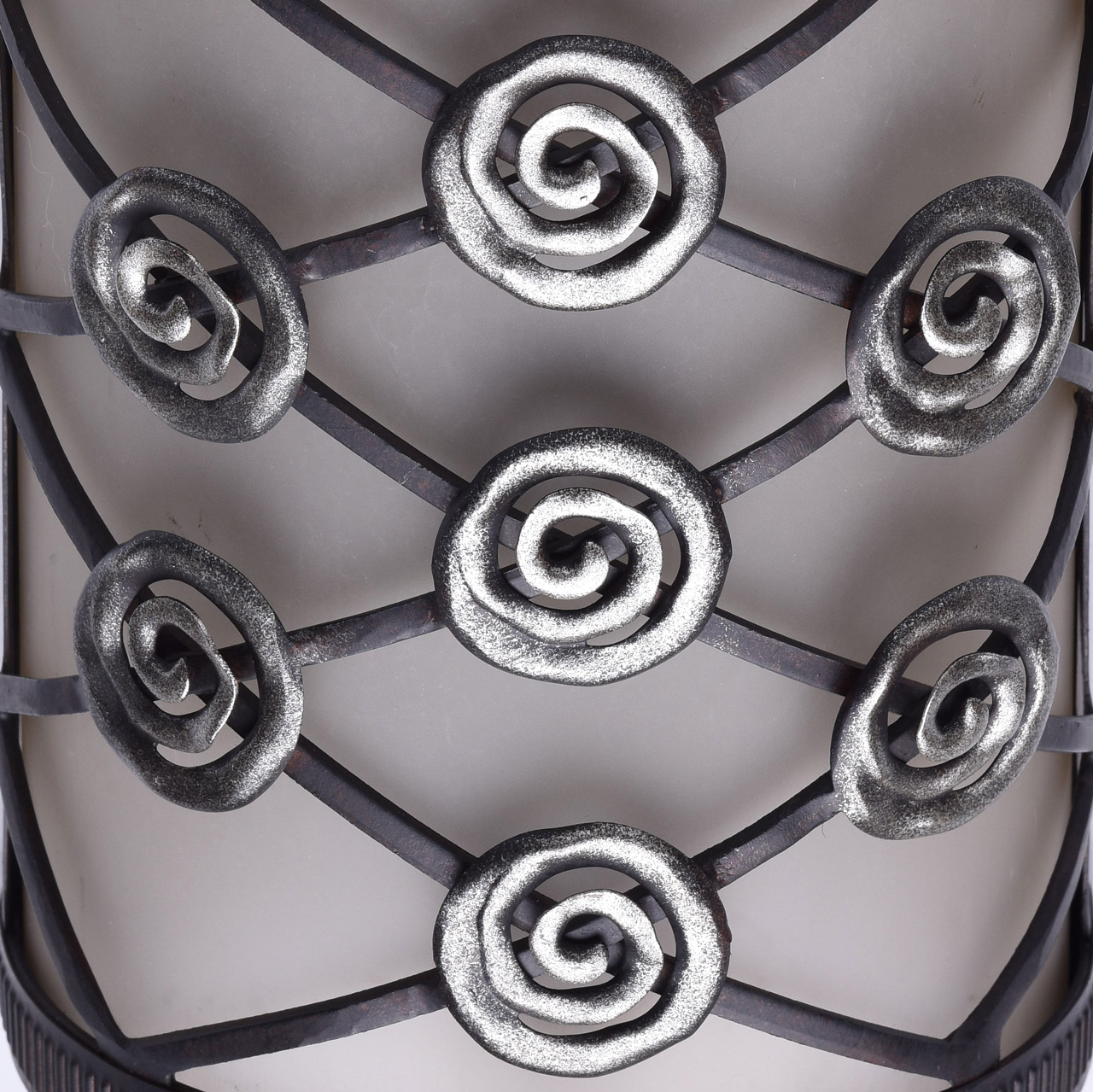 картинка Настенный светильник Chiaro Айвенго 382026301 от магазина pro-decor.kz