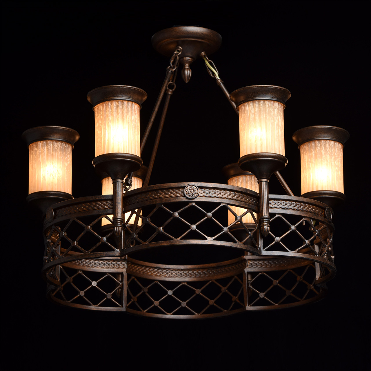 картинка Подвесная люстра Chiaro Айвенго 382010206 от магазина pro-decor.kz