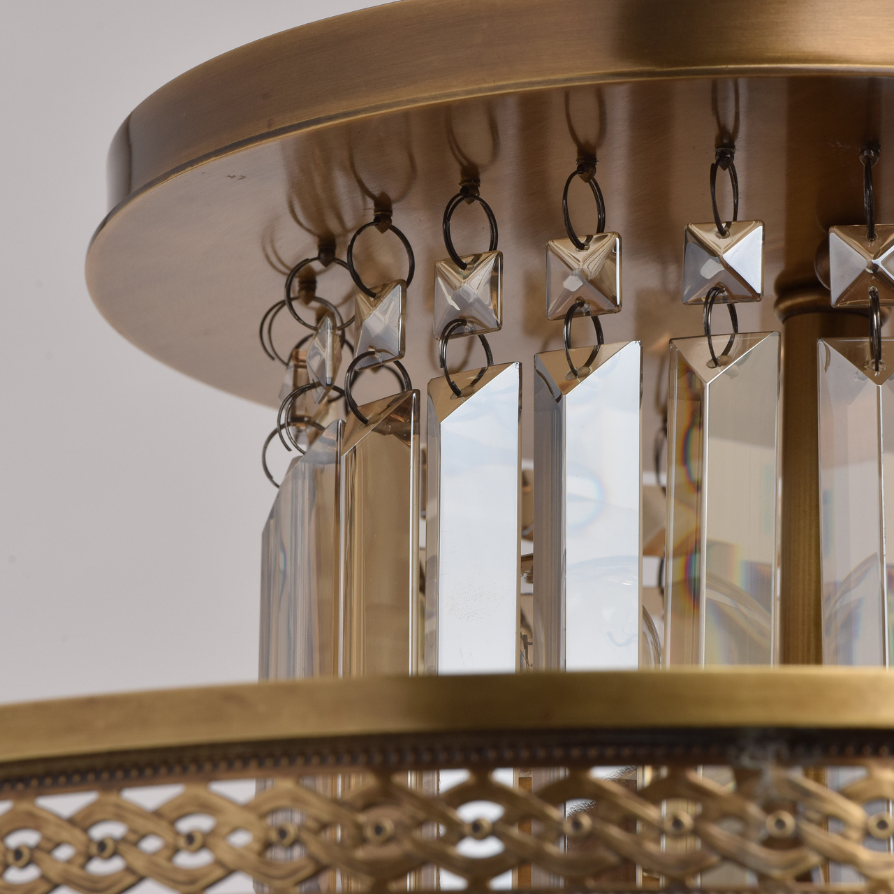 картинка Потолочный светильник Chiaro Диана 340011308 магазин pro-decor.kz являющийся официальным дистрибьютором в Казахстане картинка Потолочный светильник Chiaro Диана 340011308 от магазина pro-decor.kz