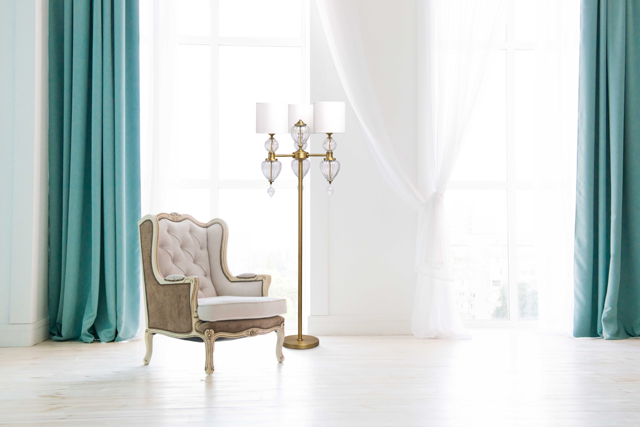 картинка Торшер Chiaro Оделия 1 619041503 от магазина pro-decor.kz