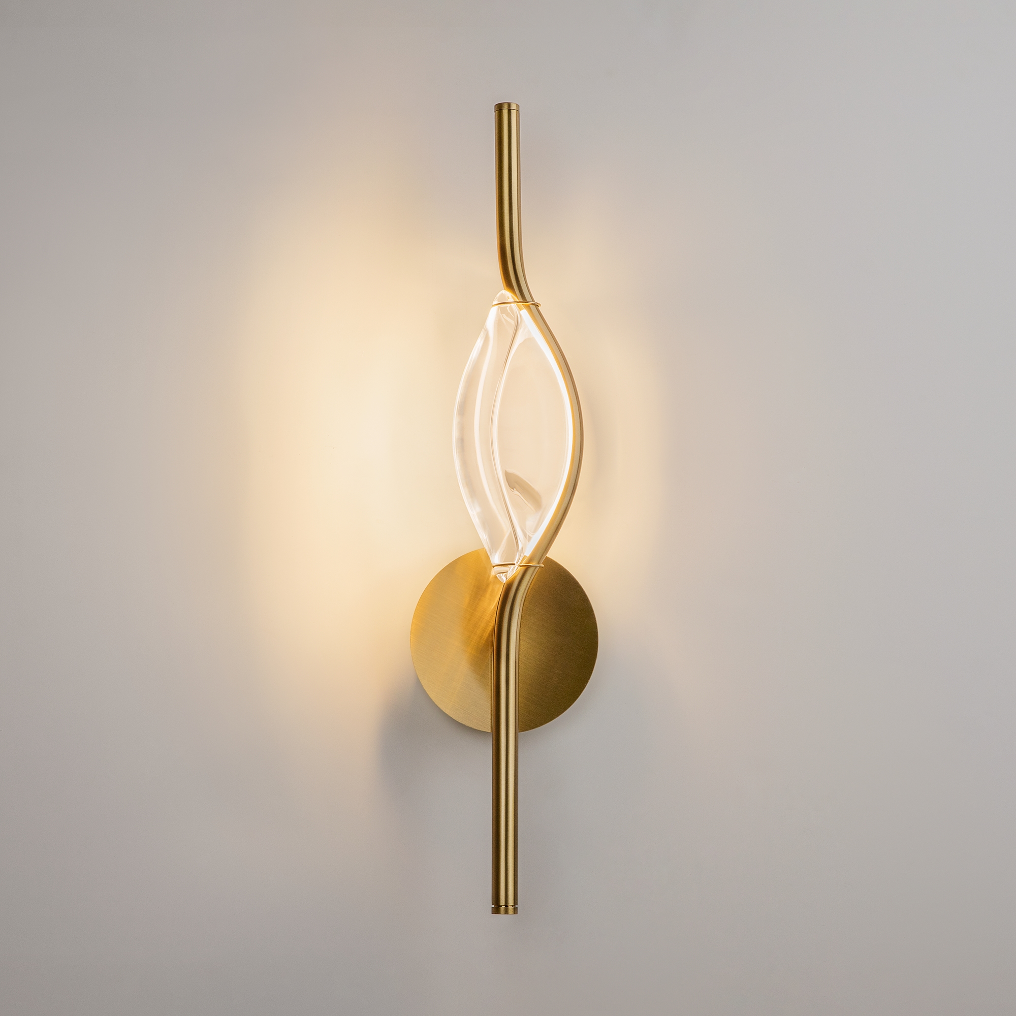 картинка Настенный светильник (бра) Maytoni MOD347WL-L8BS3K от магазина pro-decor.kz