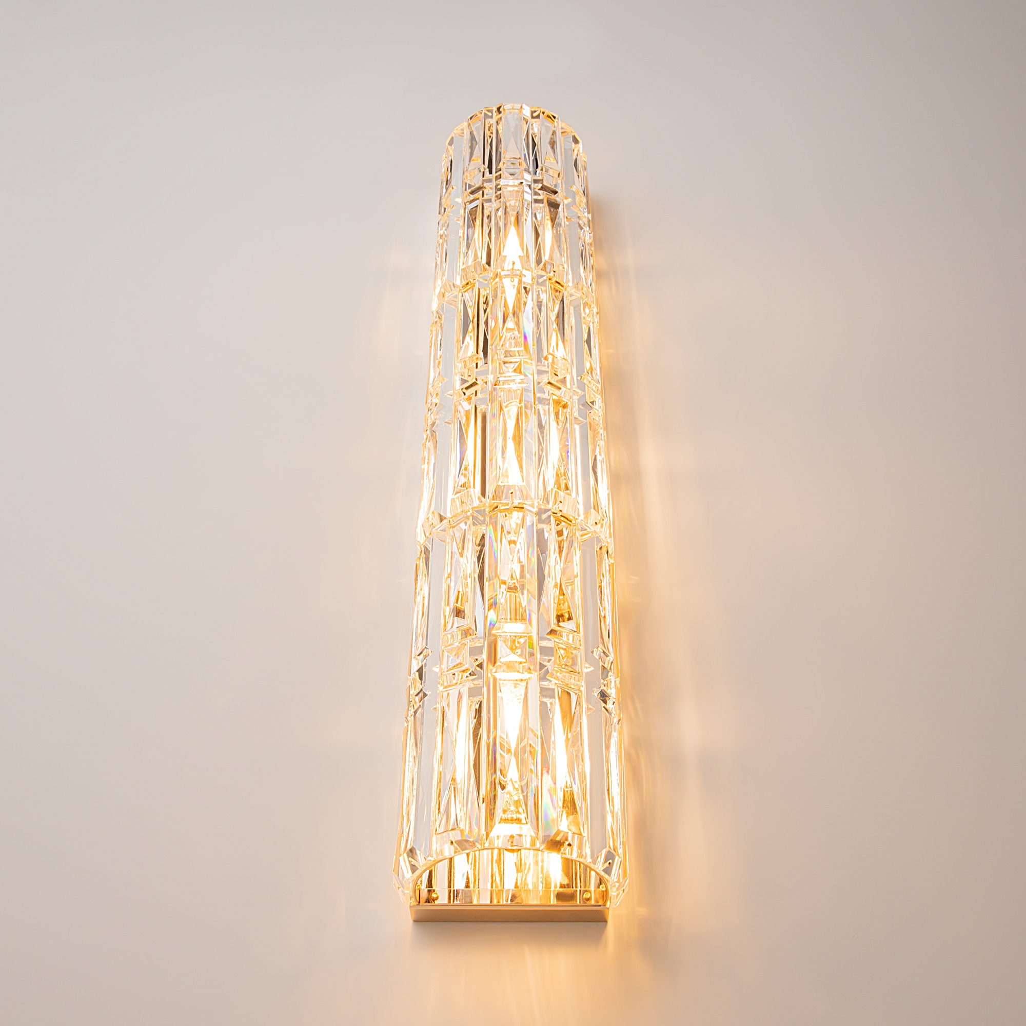 картинка Настенный светильник (бра) Maytoni MOD094WL-03G от магазина pro-decor.kz