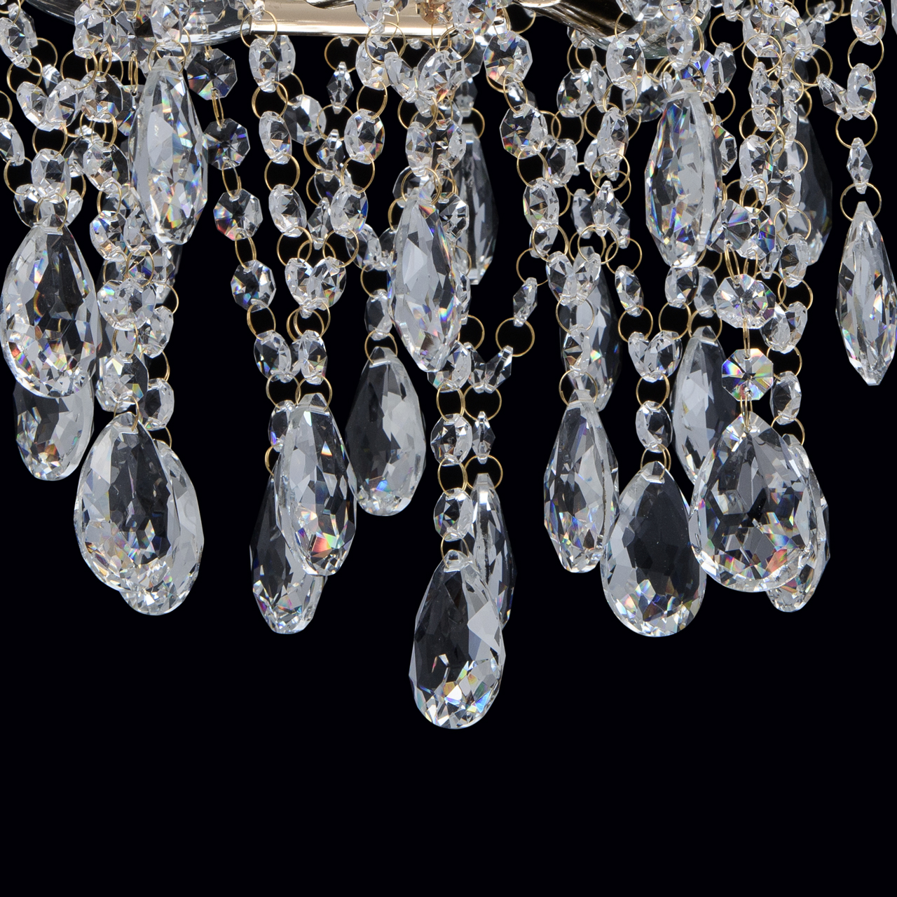 картинка Потолочная люстра MW-Light Бриз 464017406 от магазина pro-decor.kz