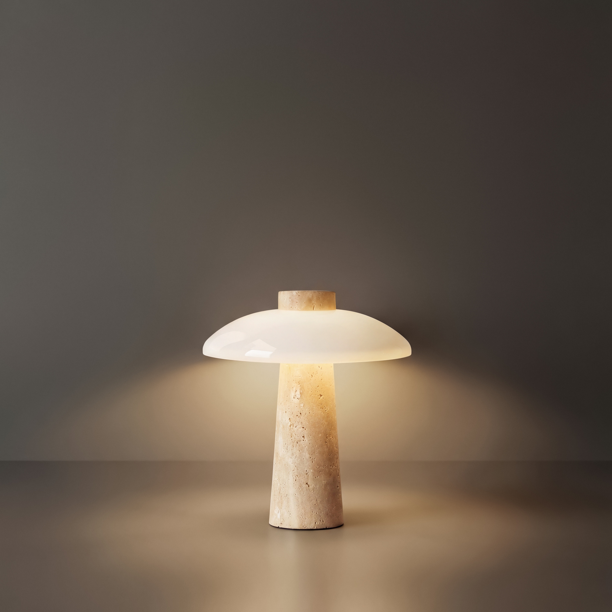 картинка Настольный светильник Freya FR5482TL-L7BG от магазина pro-decor.kz