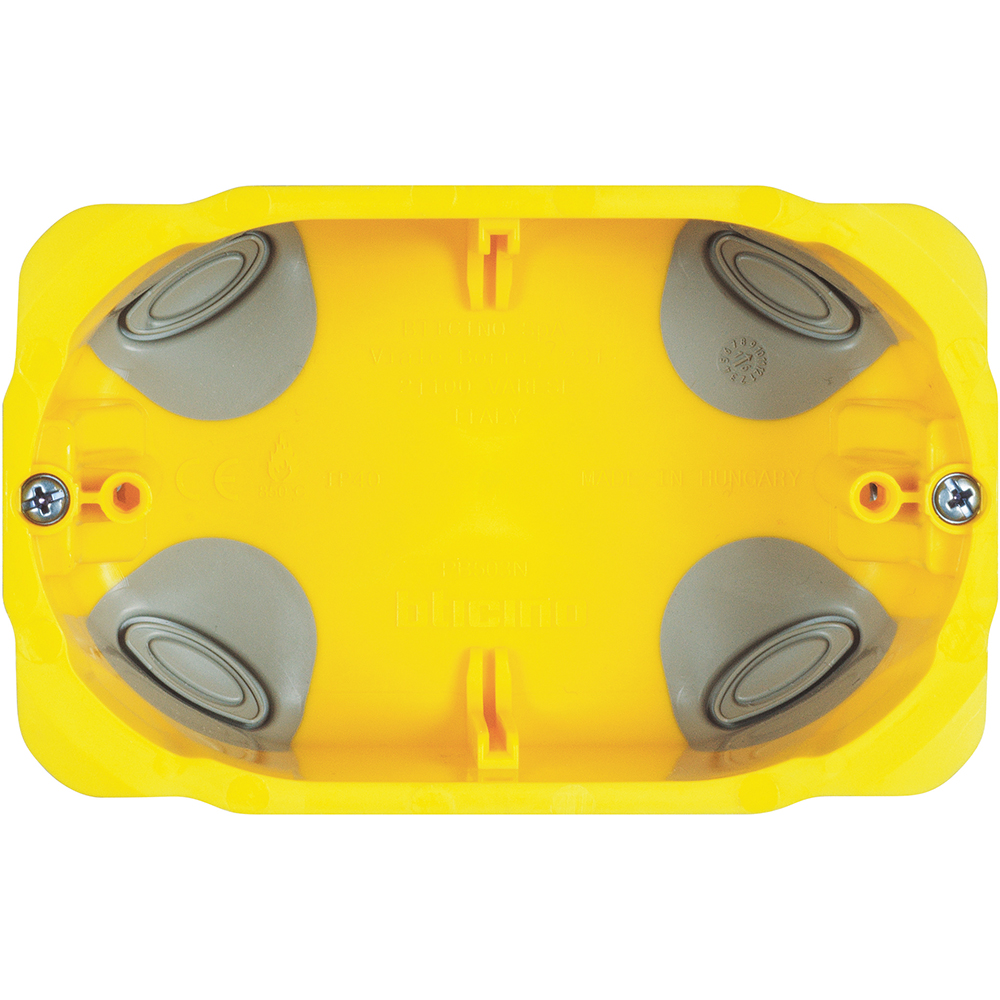 картинка Коробка установочная на 3 модуля, для гипсокартона Legrand PB503N от магазина pro-decor.kz