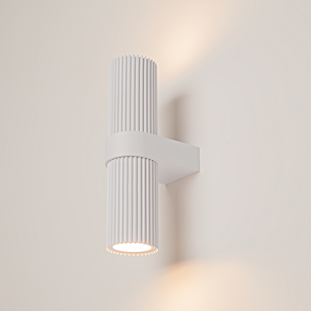 картинка Настенный светильник (бра) Maytoni MOD326WL-02W Dynamics от магазина pro-decor.kz