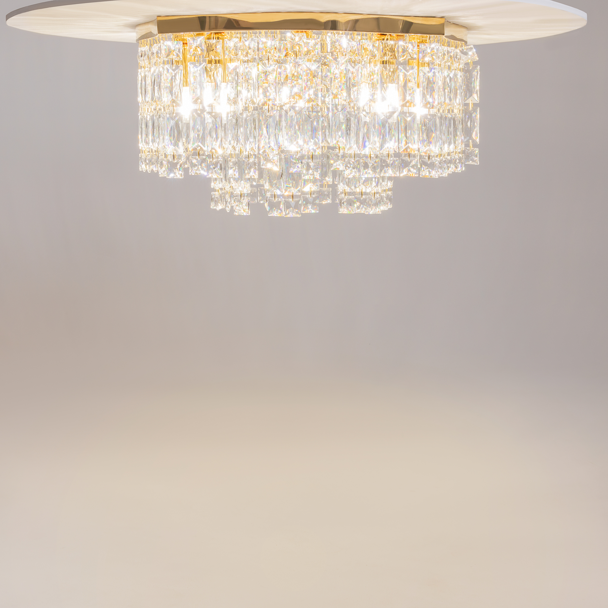 картинка Потолочный светильник Maytoni DIA005CL-06G магазин pro-decor.kz являющийся официальным дистрибьютором в Казахстане картинка Потолочный светильник Maytoni DIA005CL-06G от магазина pro-decor.kz