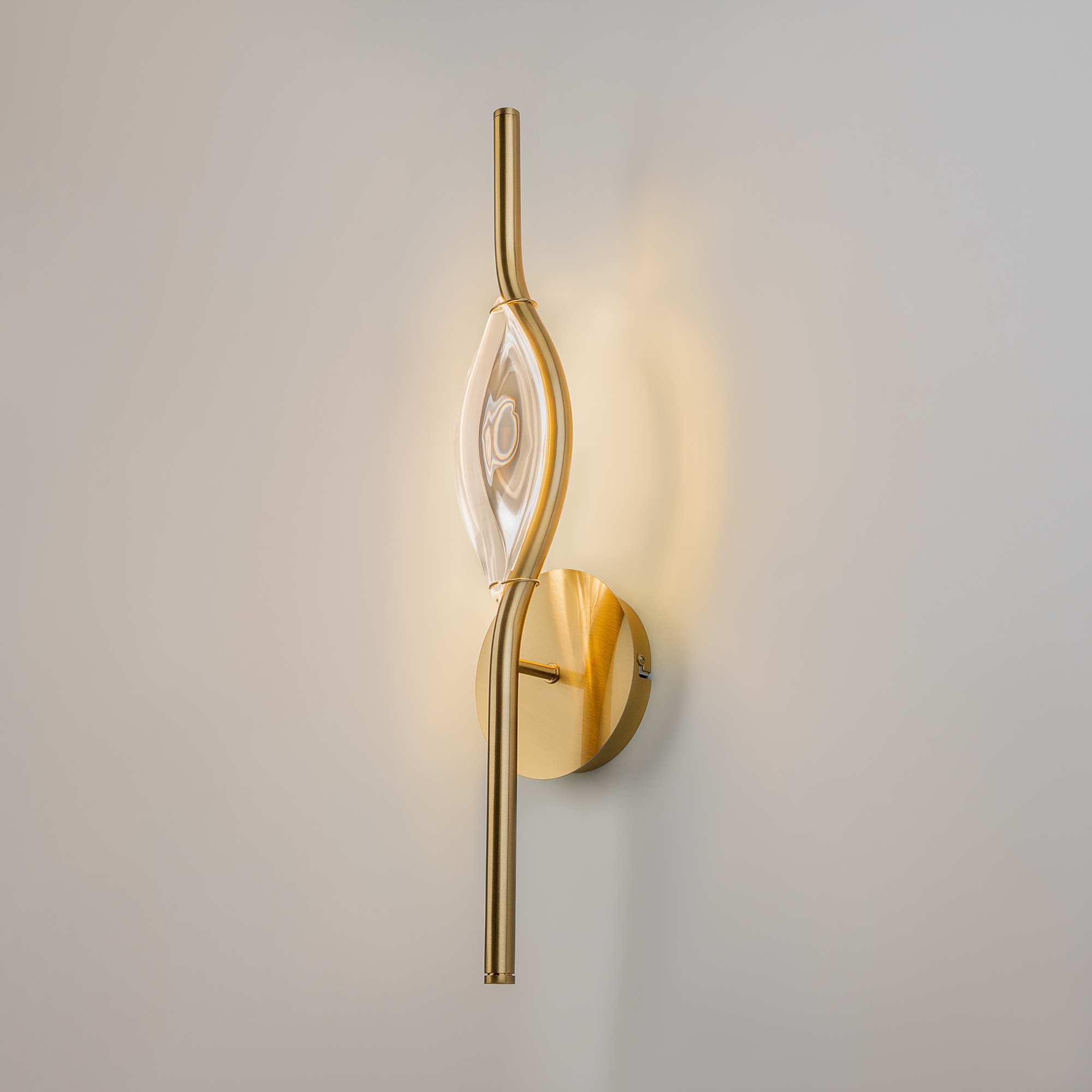 картинка Настенный светильник (бра) Maytoni MOD347WL-L8BS3K от магазина pro-decor.kz