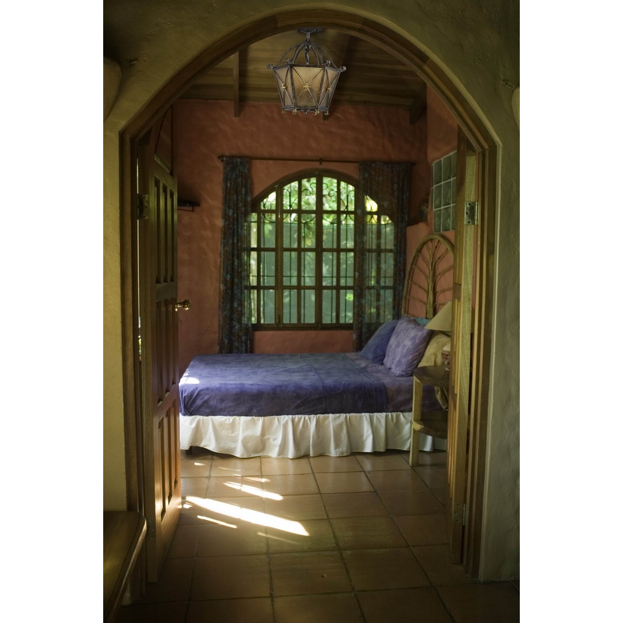 картинка Потолочный светильник Chiaro Айвенго 382012503 от магазина pro-decor.kz