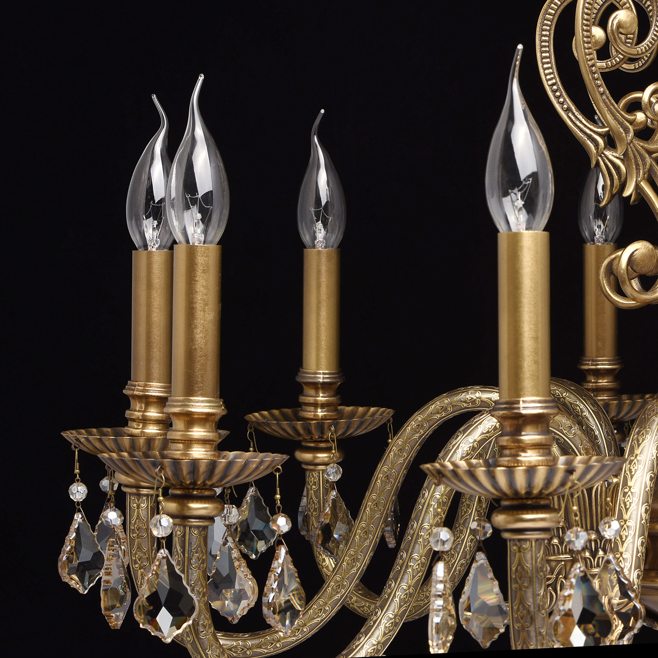 картинка Подвесная люстра Chiaro Габриэль 491011110 от магазина pro-decor.kz