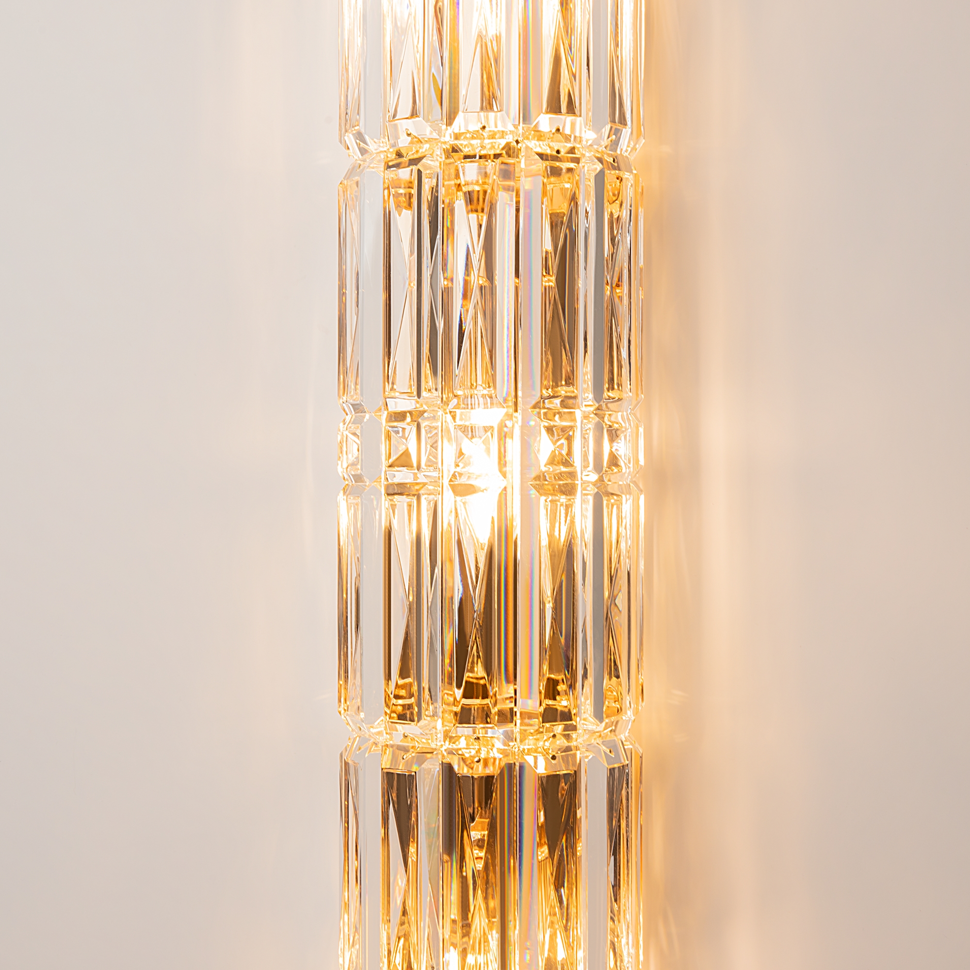 картинка Настенный светильник (бра) Maytoni MOD094WL-03G от магазина pro-decor.kz