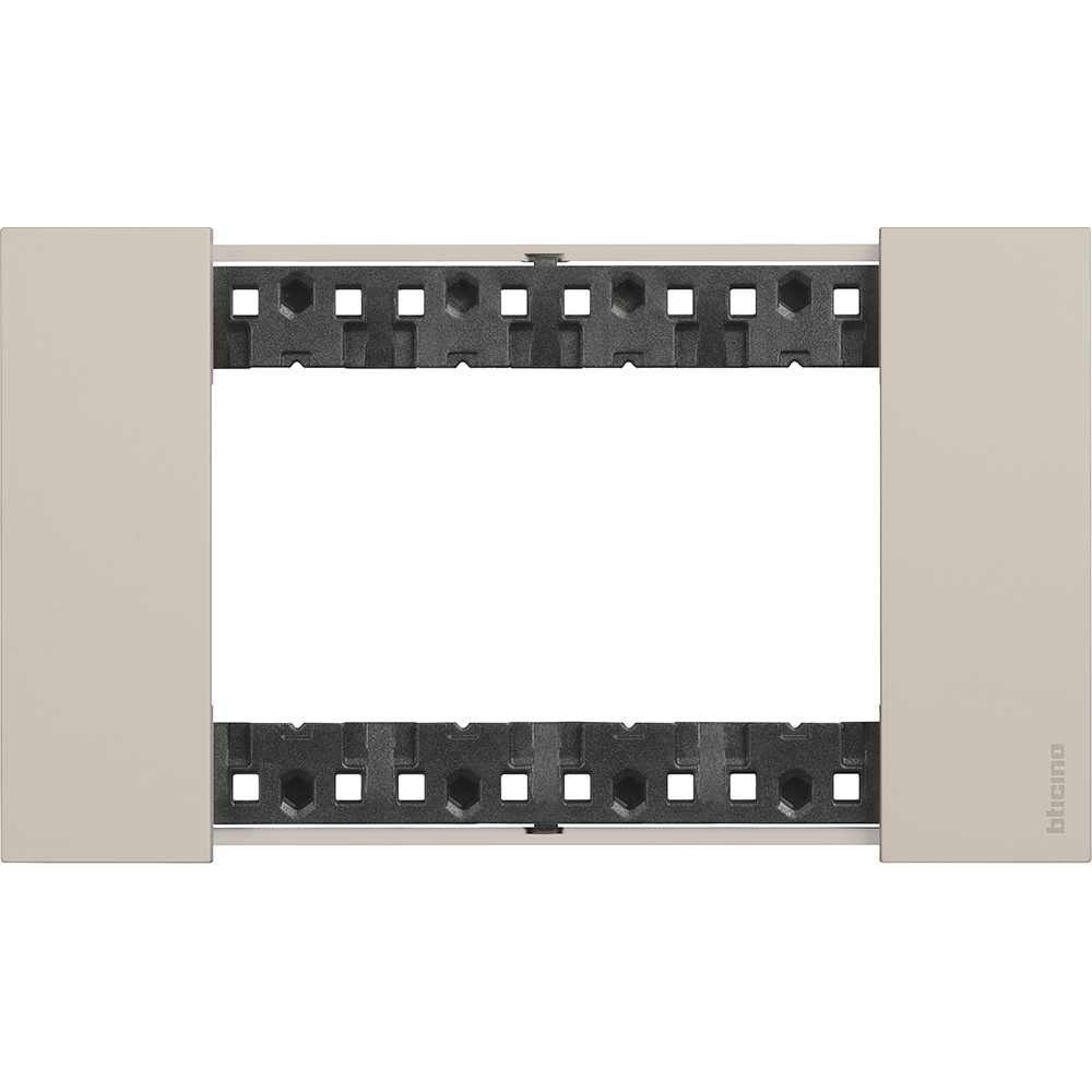 картинка Рамка на 1 пост, 4 модуля от магазина pro-decor.kz