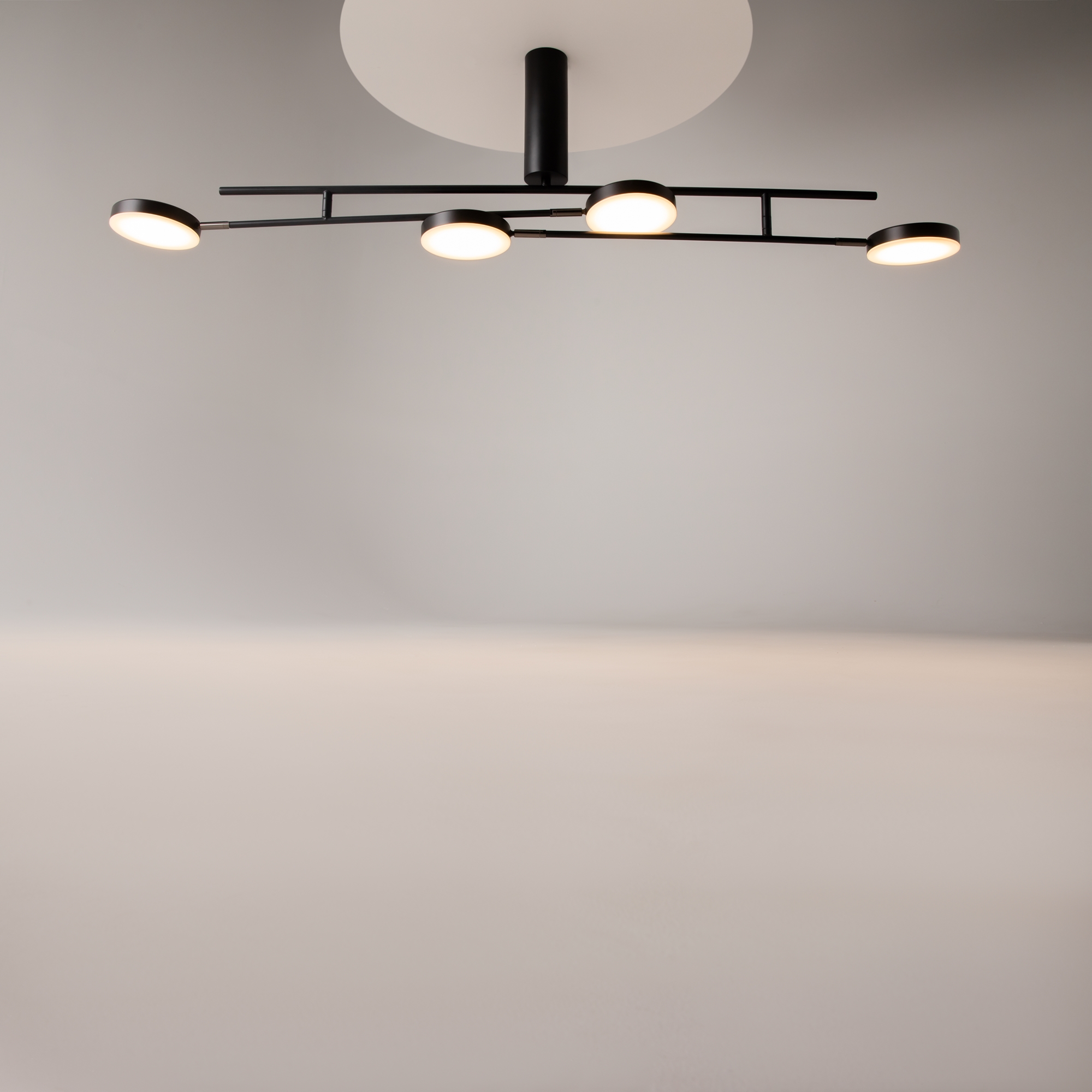 картинка Потолочный светильник Maytoni MOD070CL-L30B3K магазин pro-decor.kz являющийся официальным дистрибьютором в Казахстане картинка Потолочный светильник Maytoni MOD070CL-L30B3K от магазина pro-decor.kz