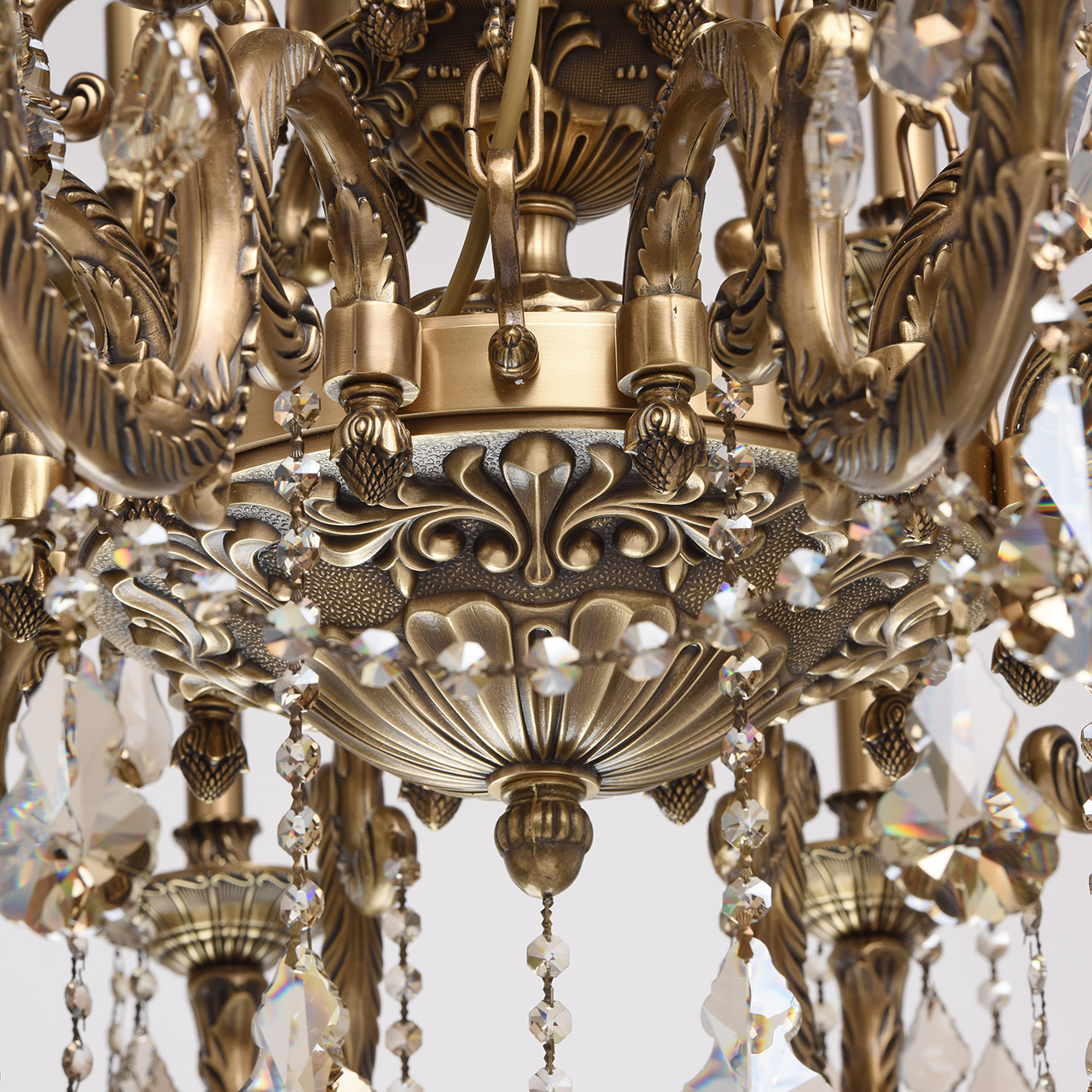 картинка Подвесная люстра Chiaro Габриэль 491010918 от магазина pro-decor.kz