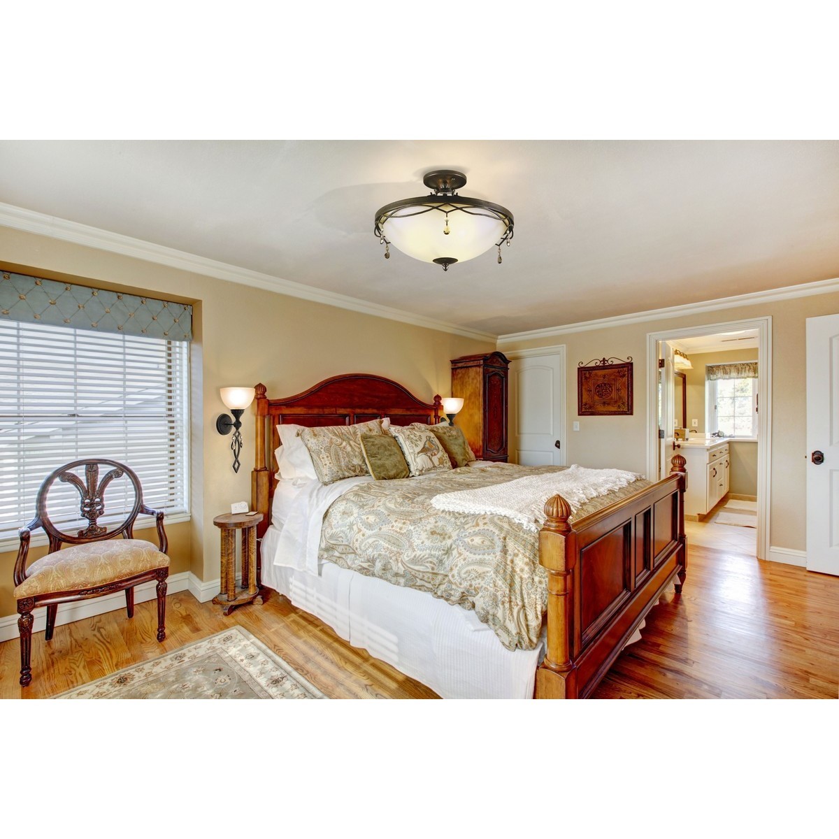 картинка Бра Chiaro Айвенго 382020301 от магазина pro-decor.kz