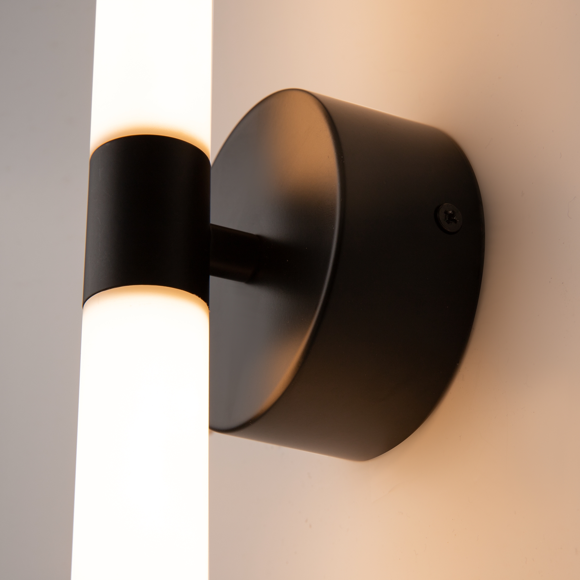 картинка Настенный светильник (бра) Maytoni MOD106WL-L16B3K от магазина pro-decor.kz